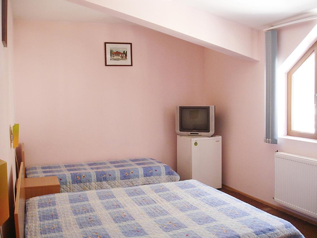 Hotel Restaurant Vodenitsata Berkovica Kültér fotó