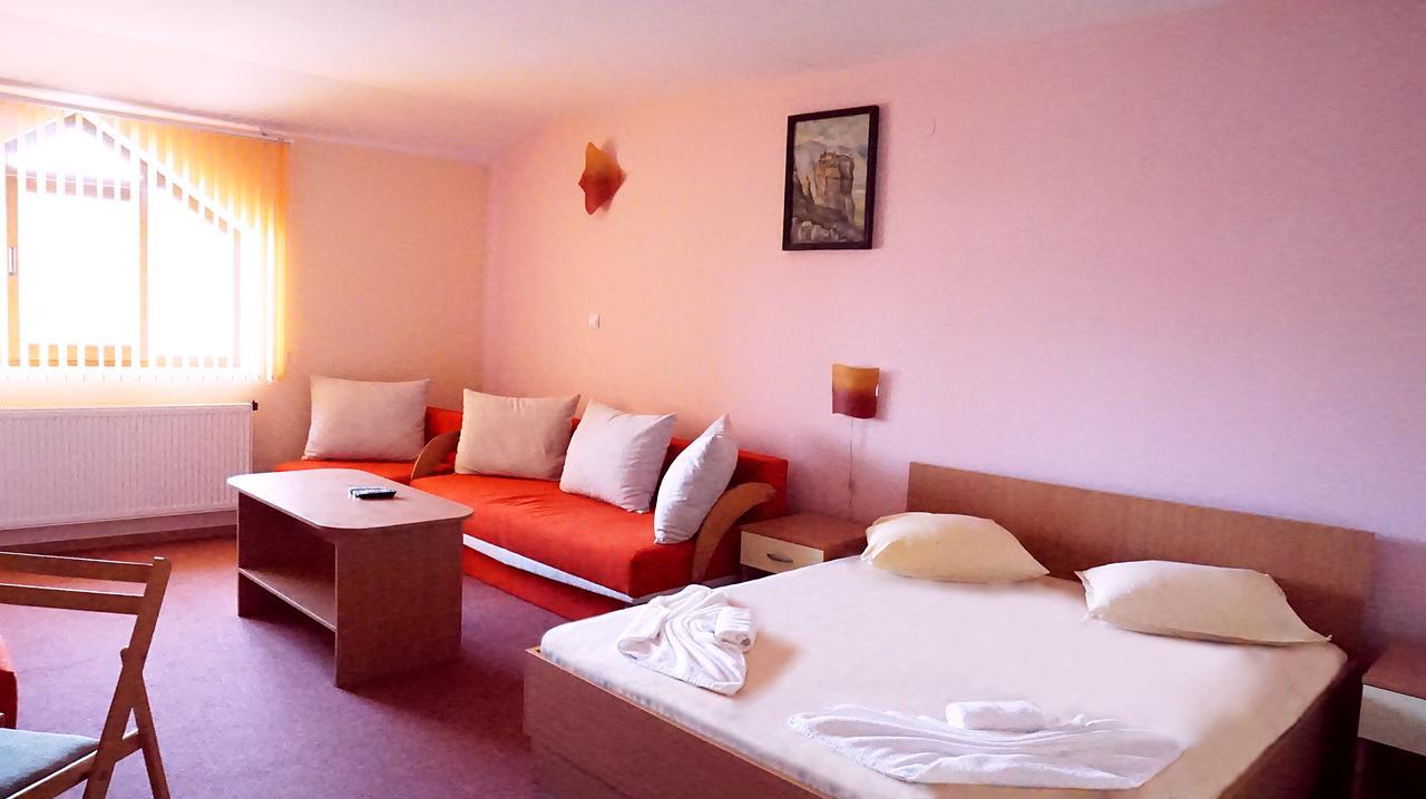 Hotel Restaurant Vodenitsata Berkovica Kültér fotó